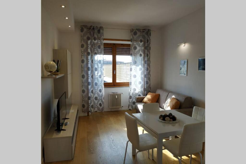 Shelley Apartment Florenţa Exterior foto